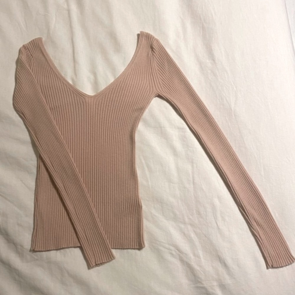 H&M Ribbed V-neck Spring Sweater